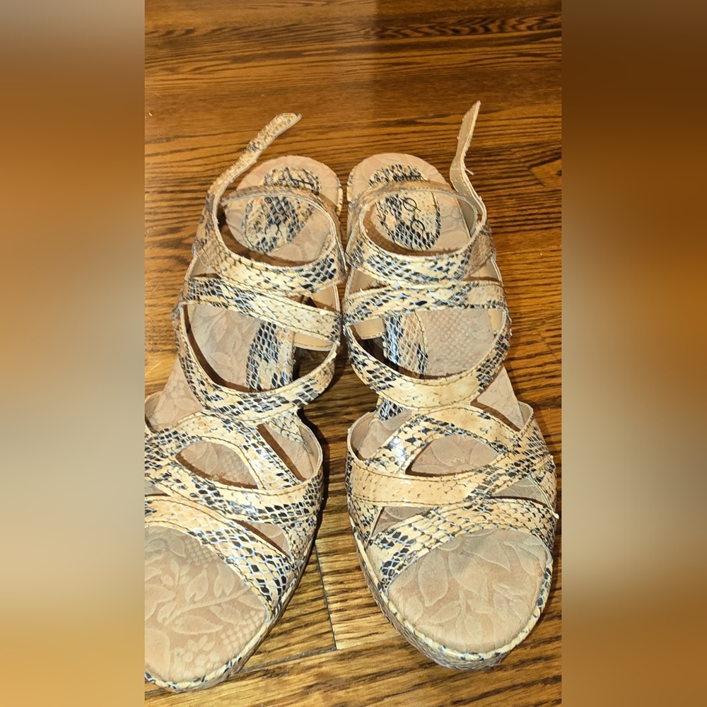 BOC Tan and Black Sandals for Outdoor Adventures